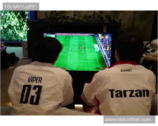 电竞数据电竞比分英雄联盟专题深度解析JDG战术布局与团队协作策略