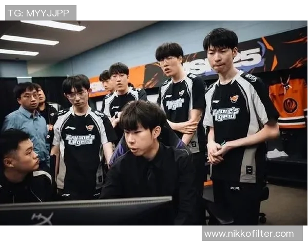 最新英雄联盟战况分析EDG强势领跑TOP10榜单实时新闻